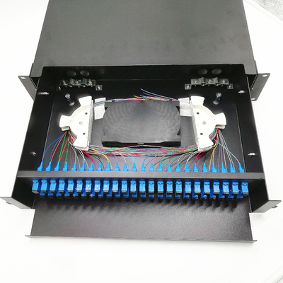 48 el panel de remiendo óptico de la caja terminal de la fibra óptica de los corazones SC/UPC